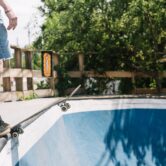 legs-skateboarder-preparing-ride